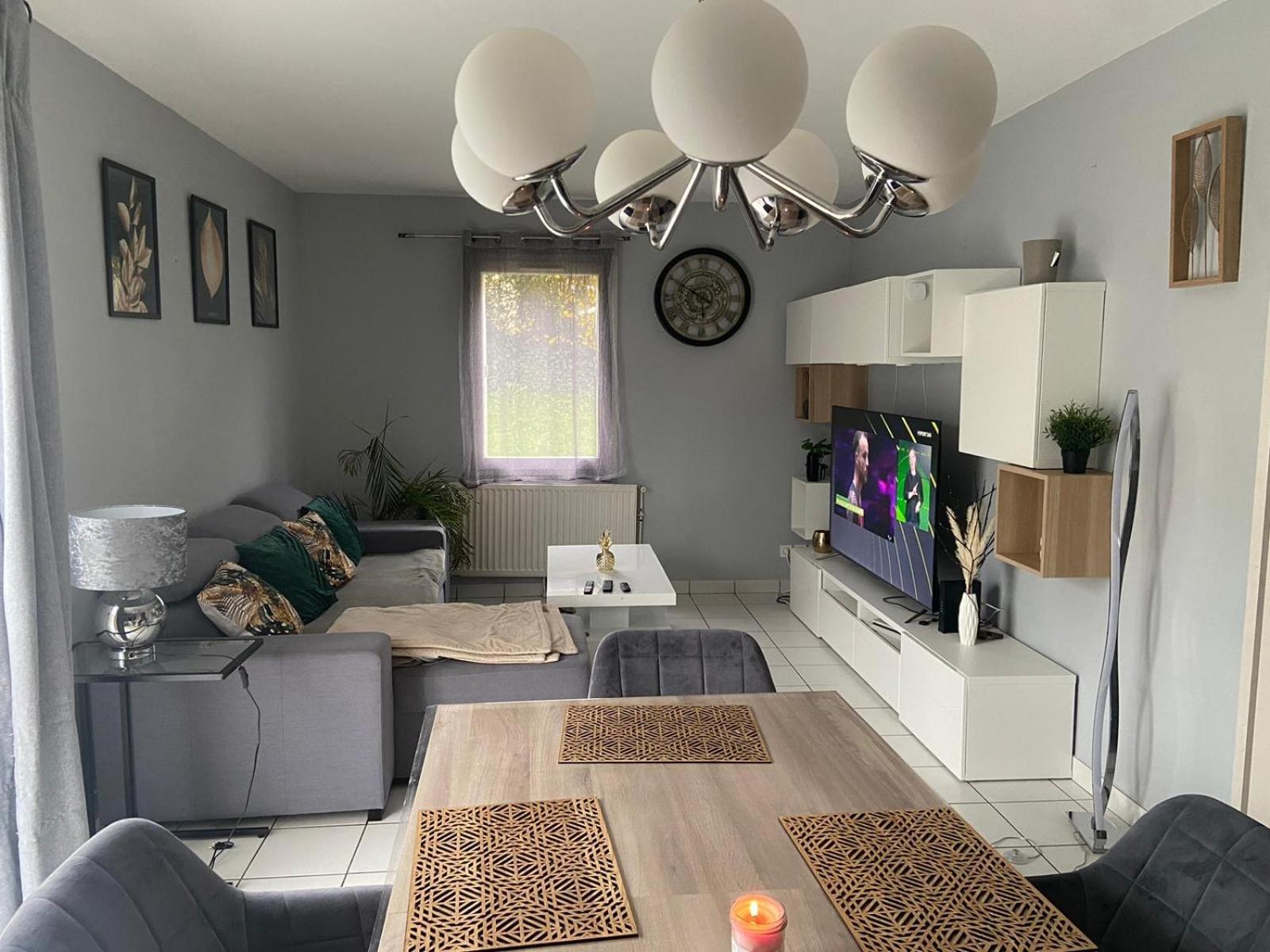 Chambre Avec Balcon Proche Vichy Saint-Remy-en-Rollat Luaran gambar