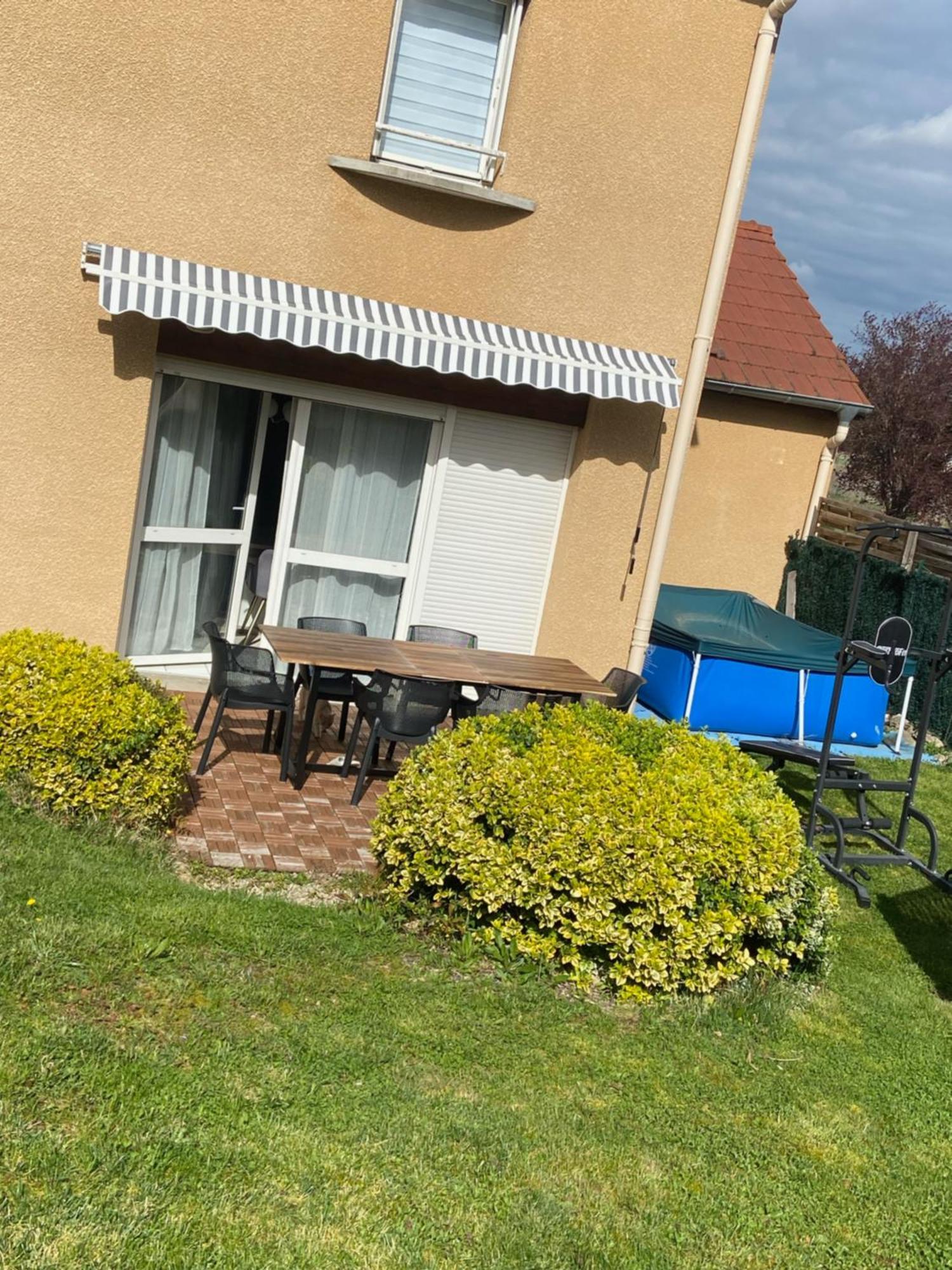 Chambre Avec Balcon Proche Vichy Saint-Remy-en-Rollat Luaran gambar